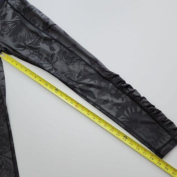 Lululemon Speed Tight Brisk Bloom Black Soot Floral Luxtreme Leggings 28" Size 8 - Picture 15 of 16